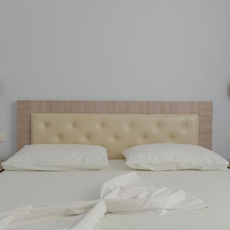 Dana Hotel Apartments ซารานเดอ ภายนอก รูปภาพ