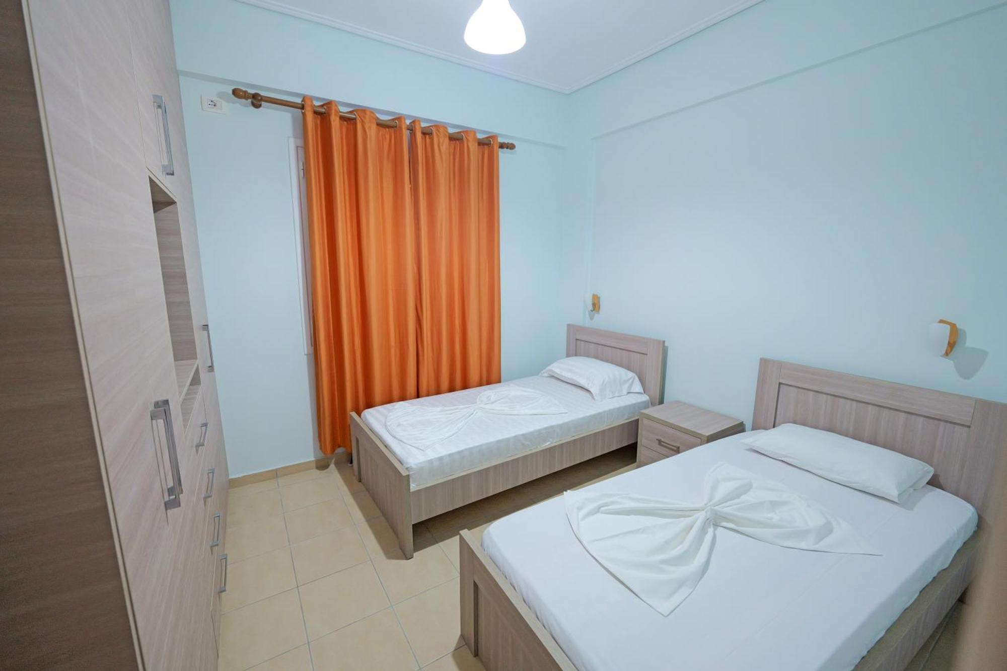 Dana Hotel Apartments ซารานเดอ ภายนอก รูปภาพ