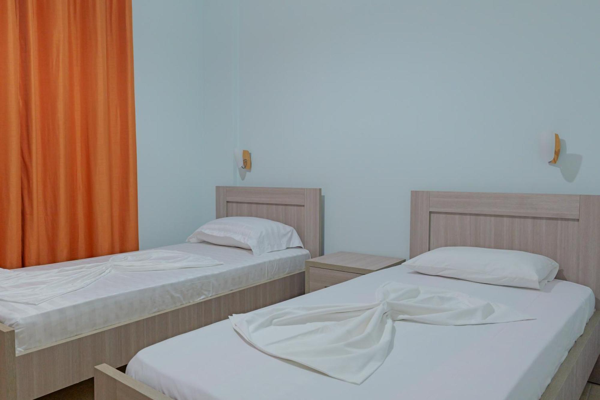 Dana Hotel Apartments ซารานเดอ ภายนอก รูปภาพ