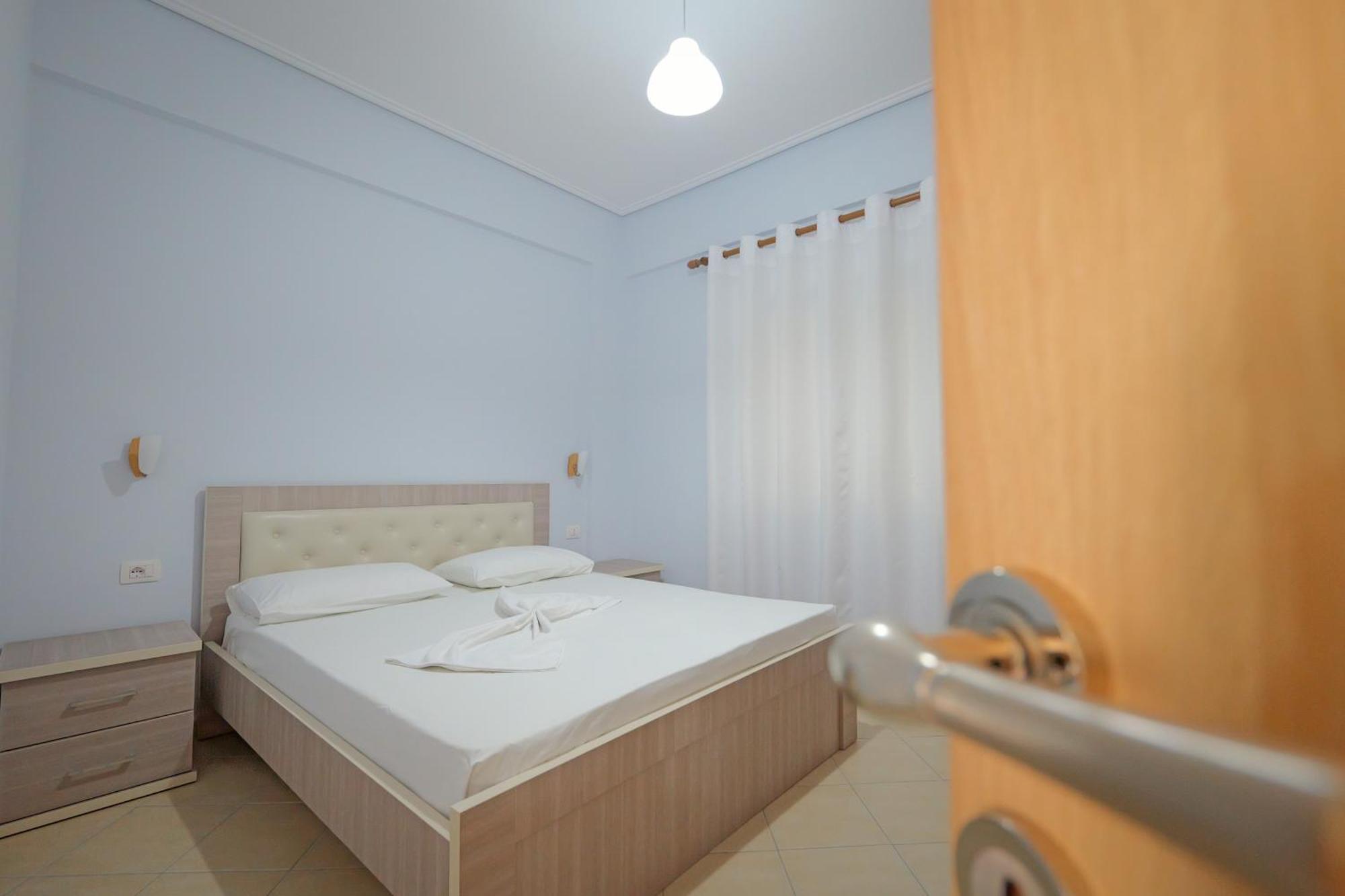 Dana Hotel Apartments ซารานเดอ ภายนอก รูปภาพ